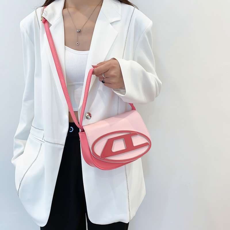 New Flip Handbag Single Shoulder Diagonal Straddle Bag