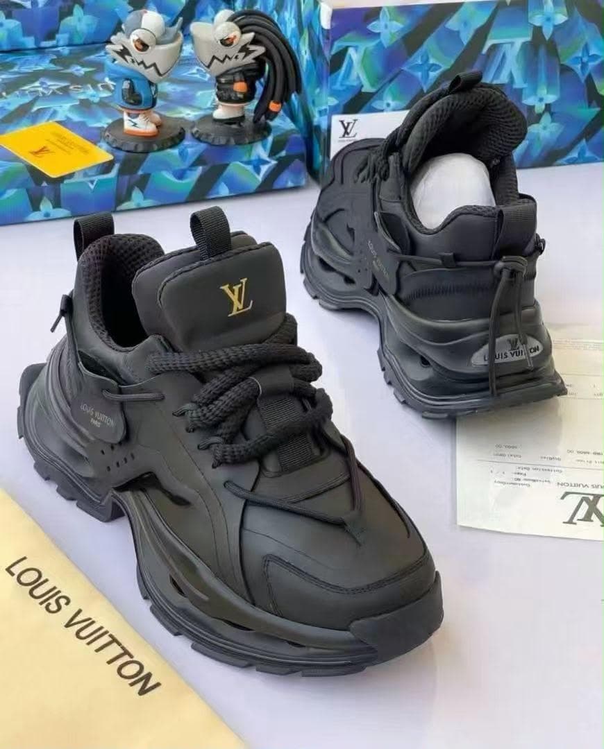 Men's Chunky Fashion Sneakers, White & Black Monogram-Style Casual Shoes, Cushioned Platform Sneakers, Streetwear Trainers