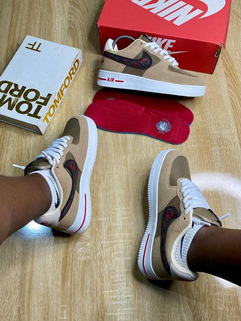 Classic Low Top Patchwork Sneakers Men Women Retro Casual Board Shoes Suede Canvas Streetwear Skateboarding Shoes Earth Tone