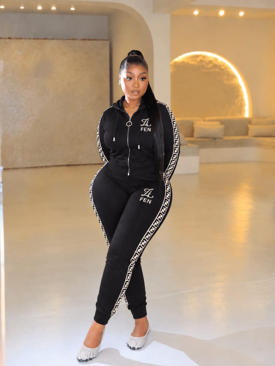 Quality Turkey 2pcs set Free size to fit Women's 2-Piece Tracksuit Set, Fitted Zip-Up Hoodie & Tapered Jogger Pants, Casual Sportswear Outfit